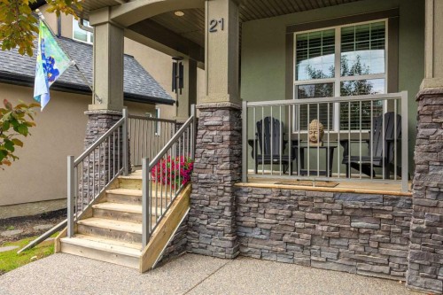 21 Rockford Road Nw, Calgary, AB - Outdoor With Deck Patio Veranda