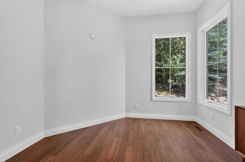 8 Spring Valley Lane Sw, Calgary, AB - Indoor Photo Showing Other Room
