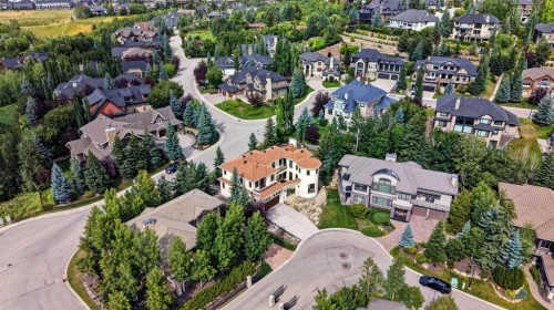 8 Spring Valley Lane Sw, Calgary, AB - Outdoor With View