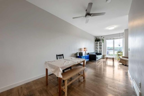 3541 69 Street Nw, Calgary, AB - Indoor