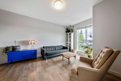 3541 69 Street Nw, Calgary, AB - Indoor Photo Showing Living Room