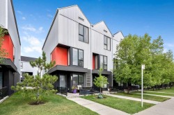 3541 69 Street NW Calgary, AB T3B 6E8