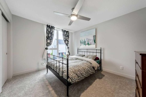 3541 69 Street Nw, Calgary, AB - Indoor Photo Showing Bedroom