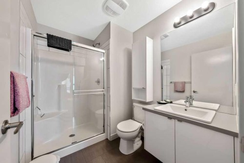3541 69 Street Nw, Calgary, AB - Indoor Photo Showing Bathroom