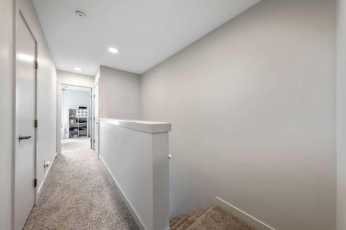3541 69 Street Nw, Calgary, AB - Indoor Photo Showing Other Room