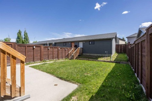 140 Walden Gate Se, Calgary, AB - Outdoor With Exterior