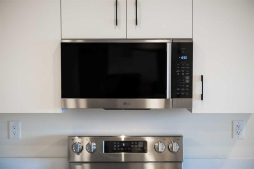 355 Clareview Station Drive, Edmonton, AB 