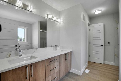 534 Ranch Green, Strathmore, AB - Indoor Photo Showing Bathroom