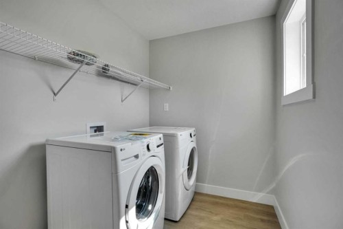 534 Ranch Green, Strathmore, AB - Indoor Photo Showing Laundry Room