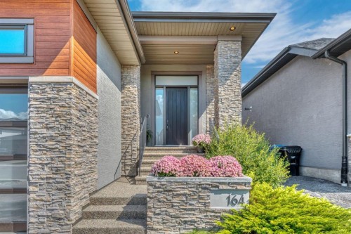 164 Cranbrook Drive Se, Calgary, AB 