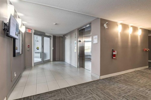 2108-11 Mahogany Row Se, Calgary, AB - Indoor Photo Showing Other Room