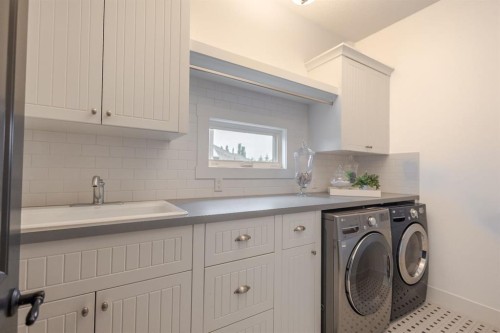 116 Lynx Ridge Road Nw, Calgary, AB - Indoor Photo Showing Laundry Room