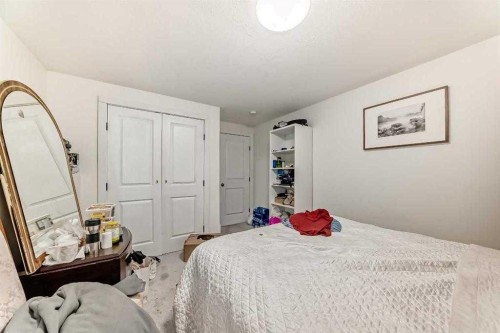 2008 41 Street Se, Calgary, AB - Indoor Photo Showing Bedroom