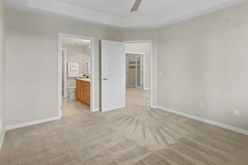 205-15 Everstone Drive Sw, Calgary, AB - Indoor Photo Showing Other Room