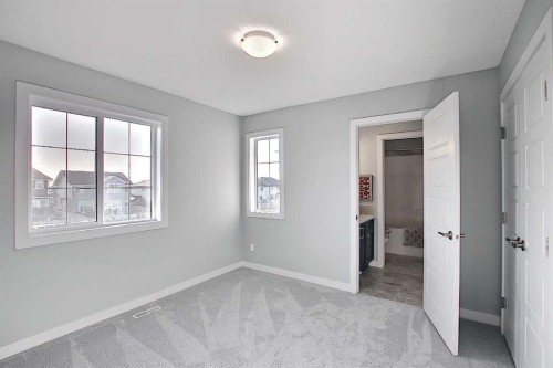 16 Topaz Place, Cochrane, AB - Indoor Photo Showing Other Room