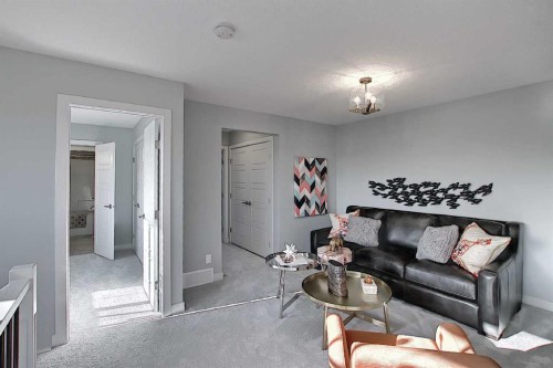16 Topaz Place, Cochrane, AB - Indoor Photo Showing Living Room