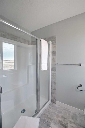 16 Topaz Place, Cochrane, AB - Indoor Photo Showing Bathroom