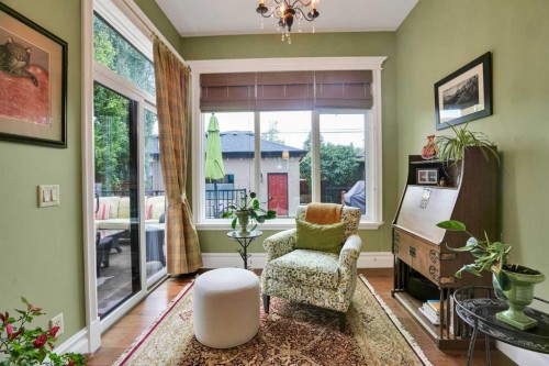 729 26 Avenue Nw, Calgary, AB - Indoor