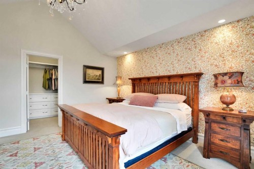 729 26 Avenue Nw, Calgary, AB - Indoor Photo Showing Bedroom