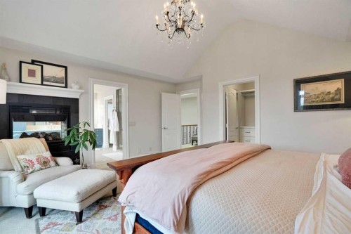 729 26 Avenue Nw, Calgary, AB - Indoor Photo Showing Bedroom