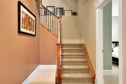 729 26 Avenue Nw, Calgary, AB - Indoor Photo Showing Other Room