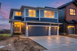 813 Chelsea Village  Chestermere, AB T1X 3H5