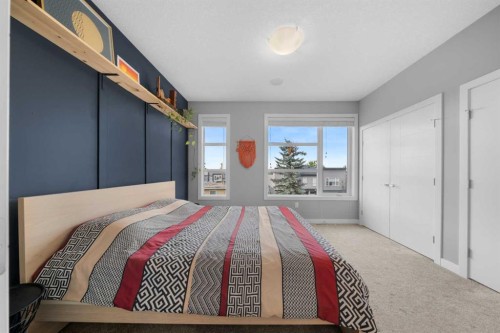 110-129 23 Avenue Ne, Calgary, AB - Indoor Photo Showing Bedroom
