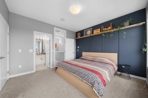110-129 23 Avenue Ne, Calgary, AB - Indoor Photo Showing Bedroom