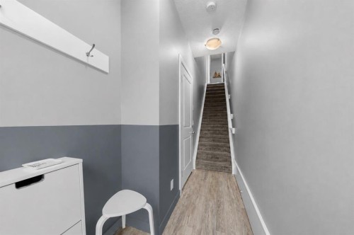 110-129 23 Avenue Ne, Calgary, AB - Indoor Photo Showing Other Room