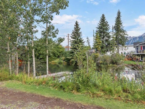 617 7 Street, Canmore, AB 