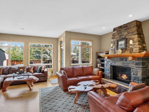617 7 Street, Canmore, AB 