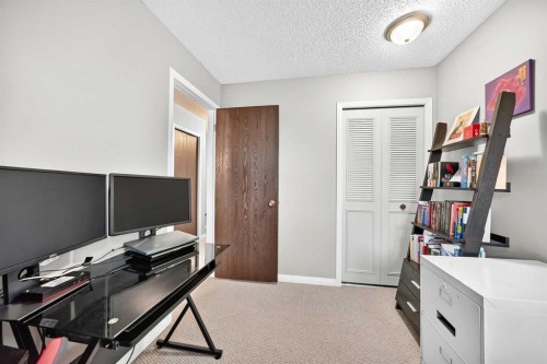 1487 Berkley Drive Nw, Calgary, AB 