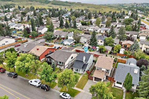 1487 Berkley Drive Nw, Calgary, AB 