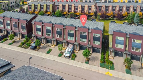 231 Covecreek Circle Ne, Calgary, AB - Outdoor With Facade