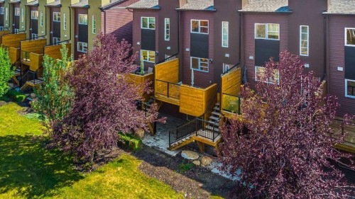 231 Covecreek Circle Ne, Calgary, AB - Outdoor