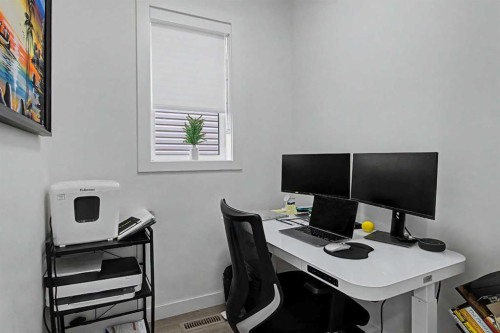 67 Copperhead Grove Se, Calgary, AB - Indoor Photo Showing Office