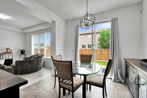 122 Windridge Road Sw, Airdrie, AB - Indoor Photo Showing Dining Room