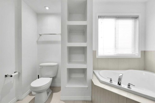 122 Windridge Road Sw, Airdrie, AB - Indoor Photo Showing Bathroom