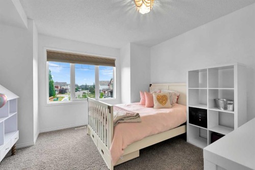 122 Windridge Road Sw, Airdrie, AB - Indoor Photo Showing Bedroom