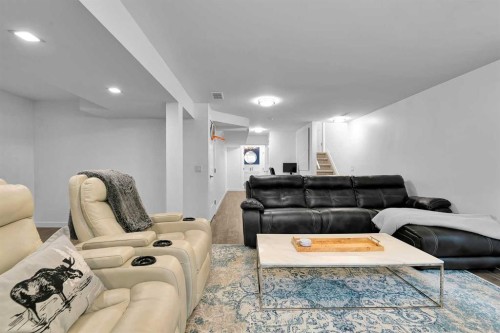 122 Windridge Road Sw, Airdrie, AB - Indoor Photo Showing Living Room