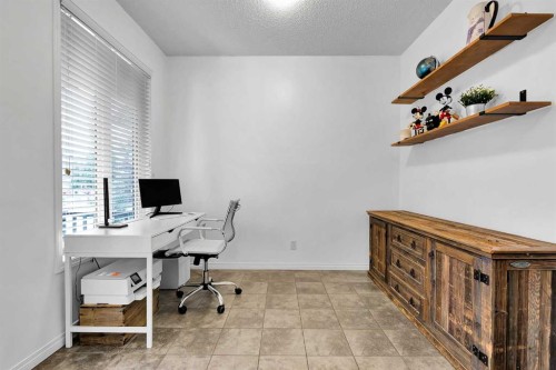 122 Windridge Road Sw, Airdrie, AB - Indoor Photo Showing Office