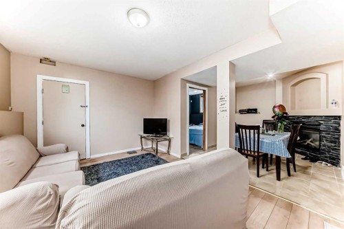 30 Covehaven View Ne, Calgary, AB - Indoor