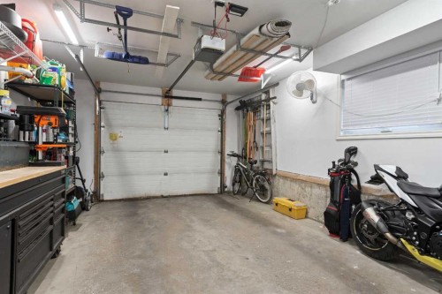 124 38A Avenue Sw, Calgary, AB 