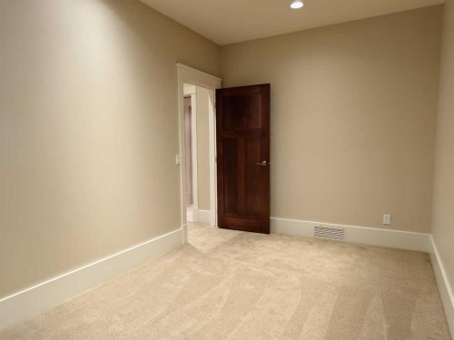 1428 2A Street Nw, Calgary, AB - Indoor Photo Showing Other Room