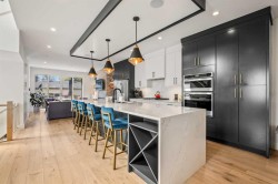 2213 25 Avenue NW Calgary, AB T2M 2C2