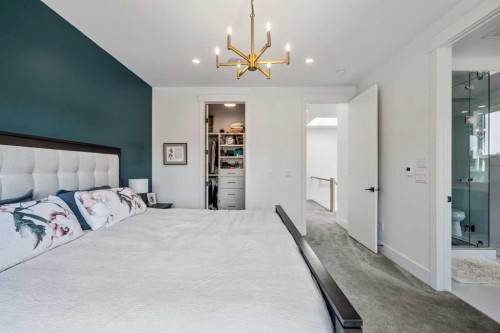 2213 25 Avenue Nw, Calgary, AB - Indoor Photo Showing Bedroom