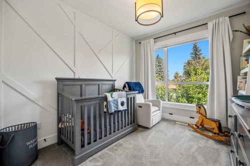 2213 25 Avenue Nw, Calgary, AB - Indoor Photo Showing Bedroom