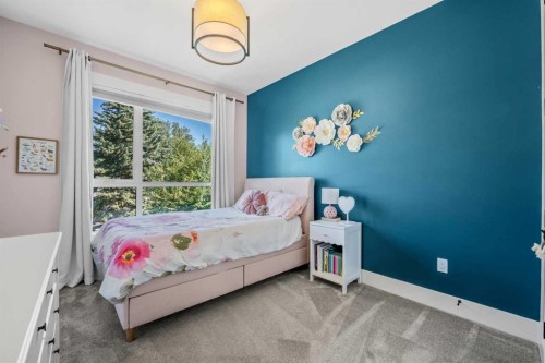 2213 25 Avenue Nw, Calgary, AB - Indoor Photo Showing Bedroom