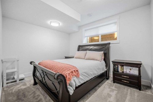 2213 25 Avenue Nw, Calgary, AB - Indoor Photo Showing Bedroom