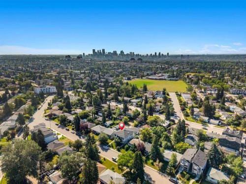 2213 25 Avenue Nw, Calgary, AB - Outdoor With View